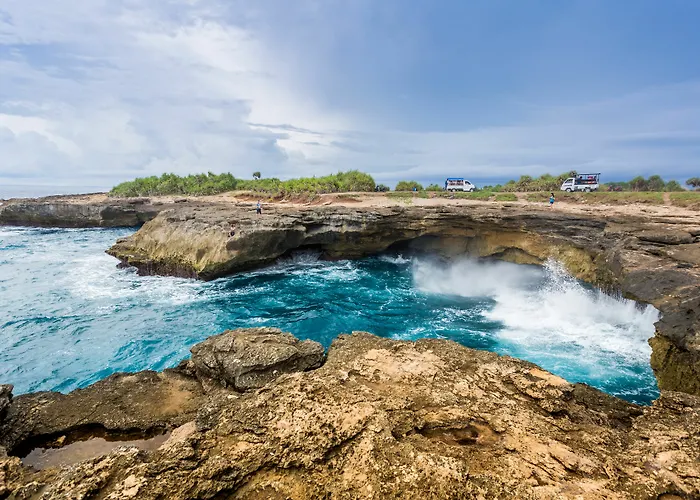 ホリデーパーク Taman Sari Lembongan レンボンガン島