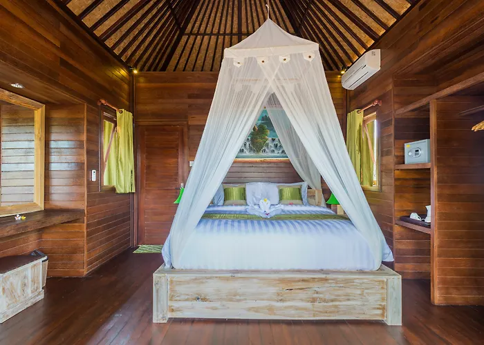 ホリデーパーク Taman Sari Lembongan レンボンガン島